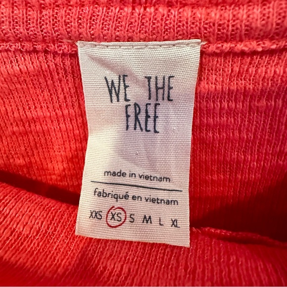 We the Free People Coral Textured Artsy Top Batwing Sleeve Size XS button boho - Picture 2 of 8